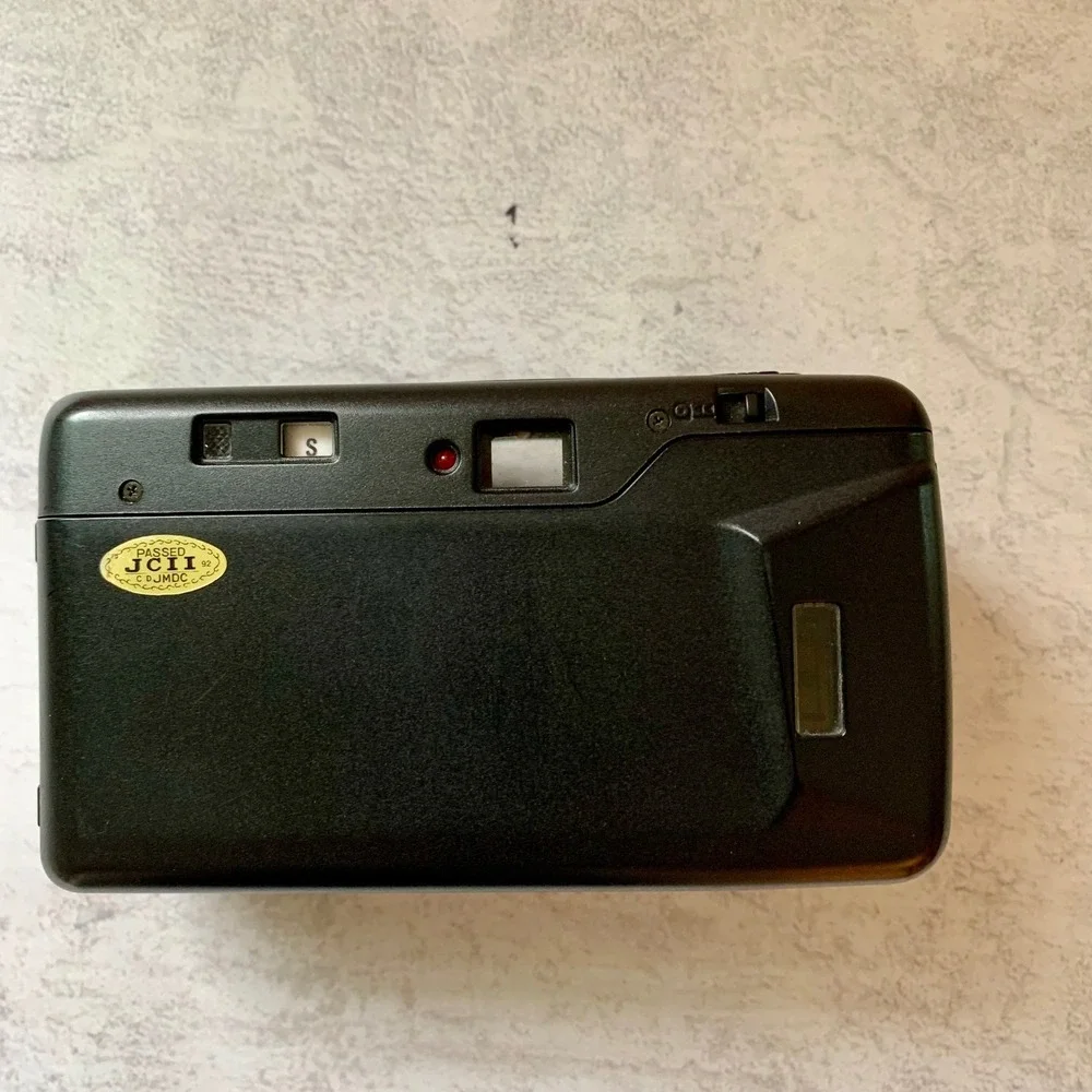Chinon 35mm Film Camera Black 35FX-IV Focus Free DX Motorized Auto Flash